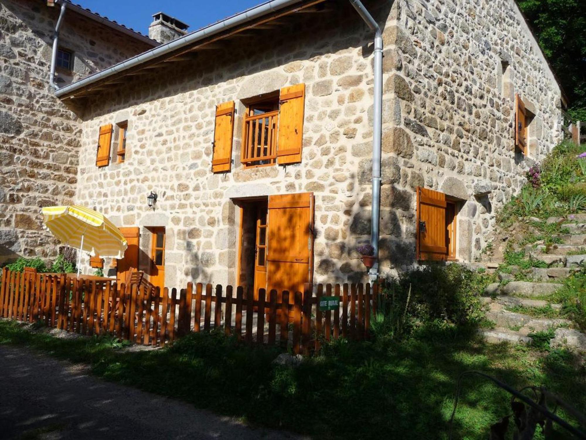 Charmant Gite Avec Terrasse, Cheminee Et Jardin, A Proximite Des Bois, Animaux Acceptes - Fr-1-496-205 Saint-Jean-Soleymieux Eksteriør billede